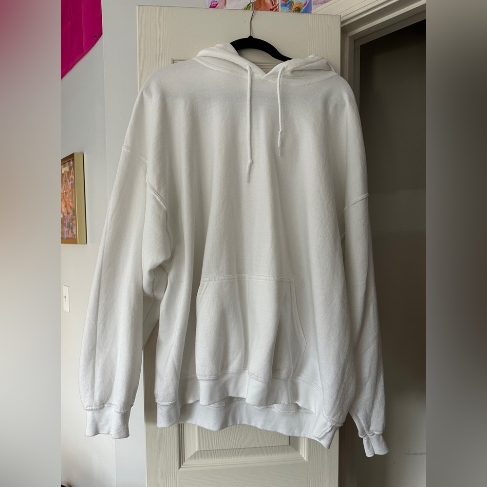 Gildan White Sweatshirt Classic Design